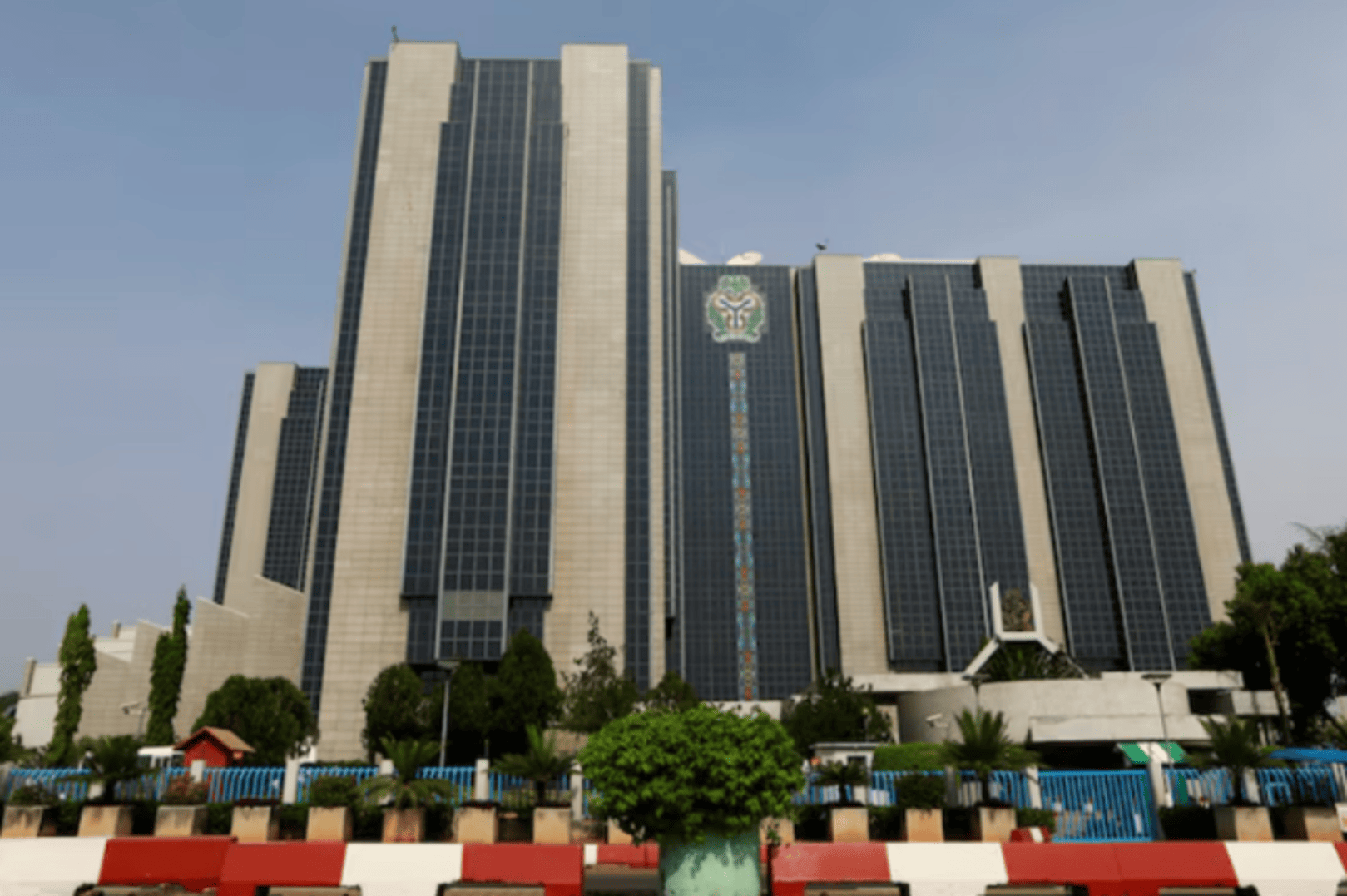 Nigeria's Central Bank hikes rates to 27.25%