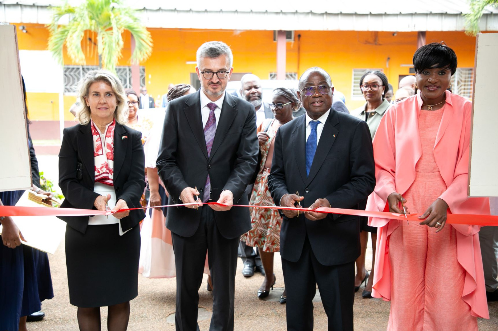 Turkey Equips Ivorian Jewelry School with Modern Tools